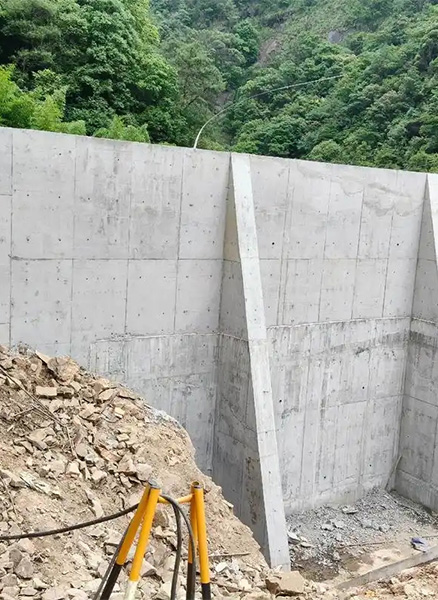 临沂郯城县重力式挡土墙